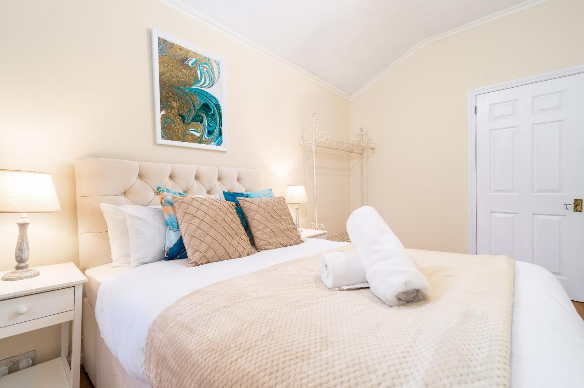 Luxury 3 Bedroom House - Harborne - Parking - Garden - Wifi & Netflix 122G Birmingham Exterior foto